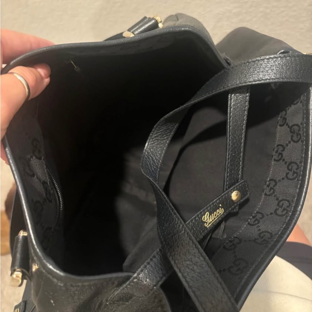 Gucci Black Leather Top-Handle Shoulder Bag - Picture 9 of 10